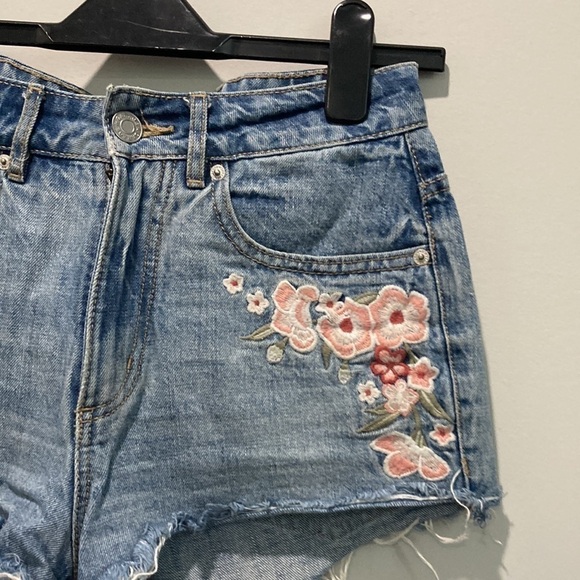 Garage Floral Festival High Rise Jean Shorts - Picture 3 of 14